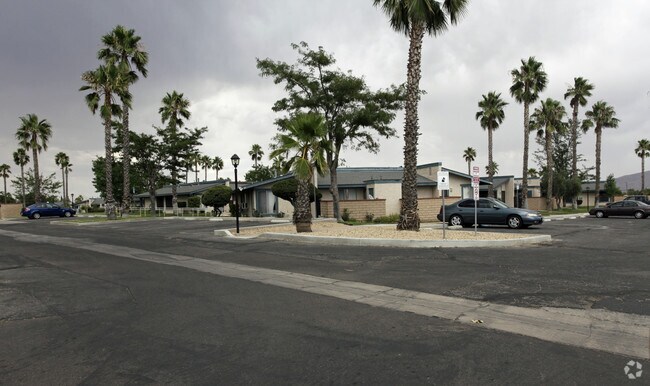 Primary Photo - Hesperia Gardens