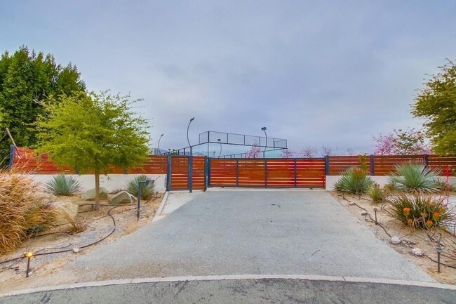 Building Photo - 2885 Gate 3 Pl