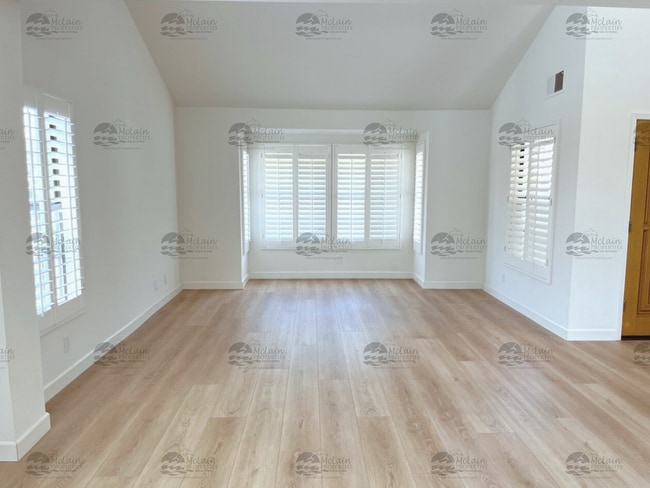 Building Photo - Shadowridge  Gorgeous 3 Bedroom Home In Desirable Neighborhood / Vista