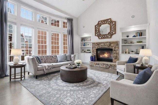 Building Photo - 4738 Ivy Ridge Dr SE