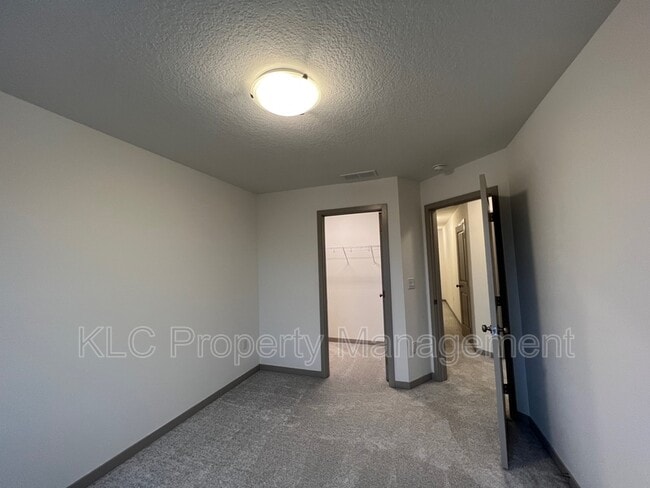 Building Photo - 1953 S Warrior Ln