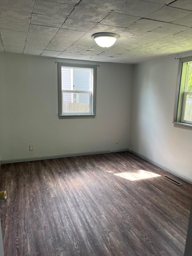 Building Photo - 319 Pennsylvania-