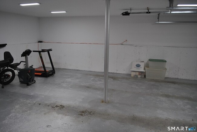 Building Photo - 3 Bostwick Pl