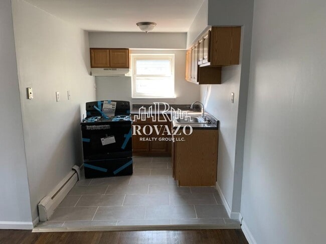 Building Photo - 291 Wainwright St