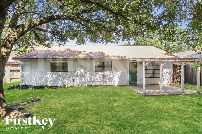 Building Photo - 14135 Rosetta Dr