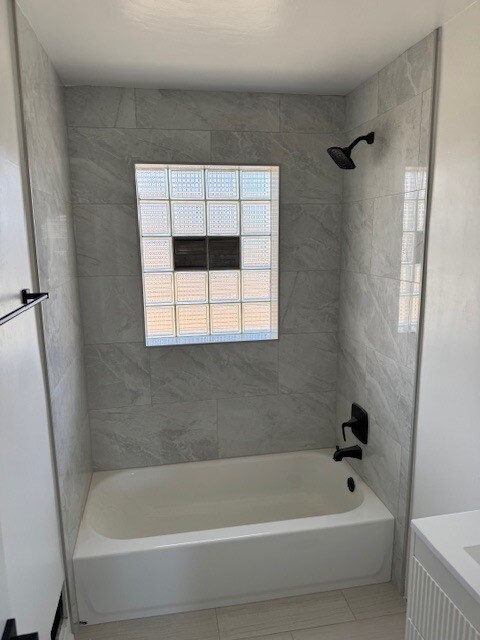 Building Photo - 1540 S Bellaire St