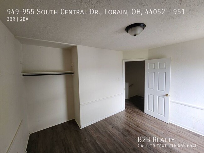 Building Photo - 949-955 South Central Dr., Lorain, OH, 440...