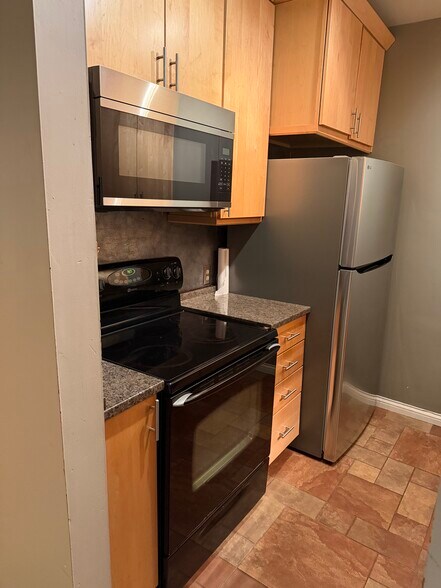 Building Photo - 504 Baum St