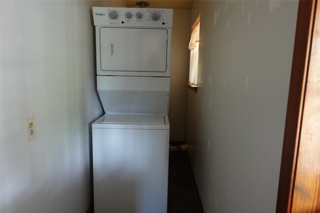 Building Photo - 918 Lehman St