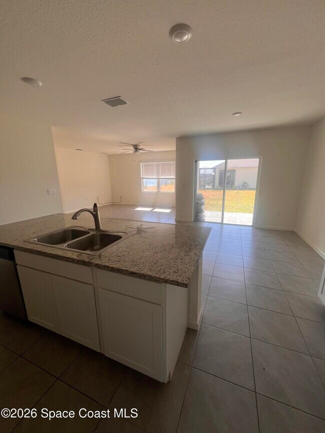 Building Photo - 3636 Aberdeen Dr SE