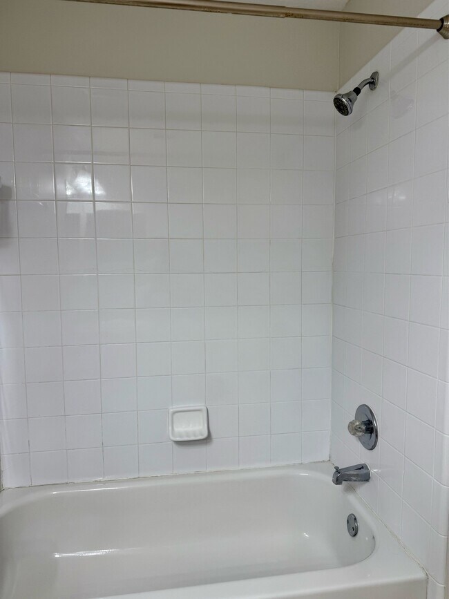 Building Photo - 2636 SW 35th Pl