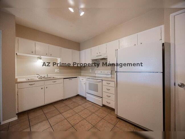 Building Photo - 720 S Dobson Rd