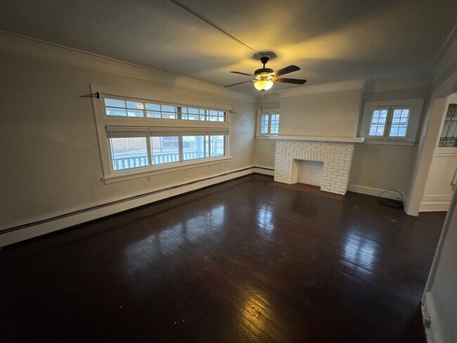 Building Photo - 12611 Franklin Blvd