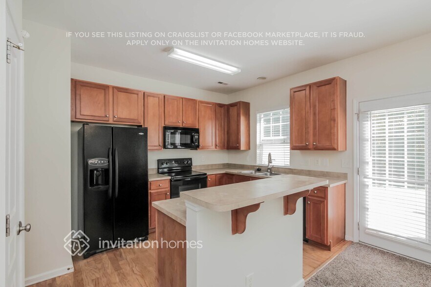 Building Photo - 1617 Hammond Dr