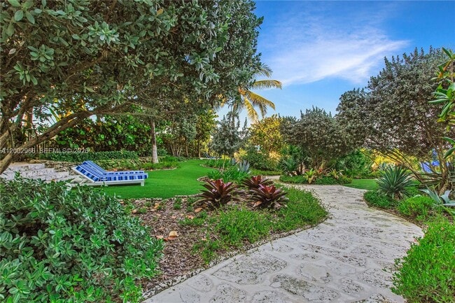 Building Photo - 9401 Collins Ave