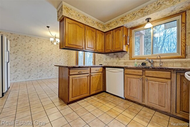 Building Photo - 5307 Metamora Rd