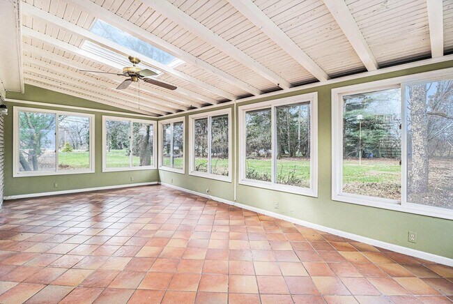 Building Photo - 6760 Orinoco Cir