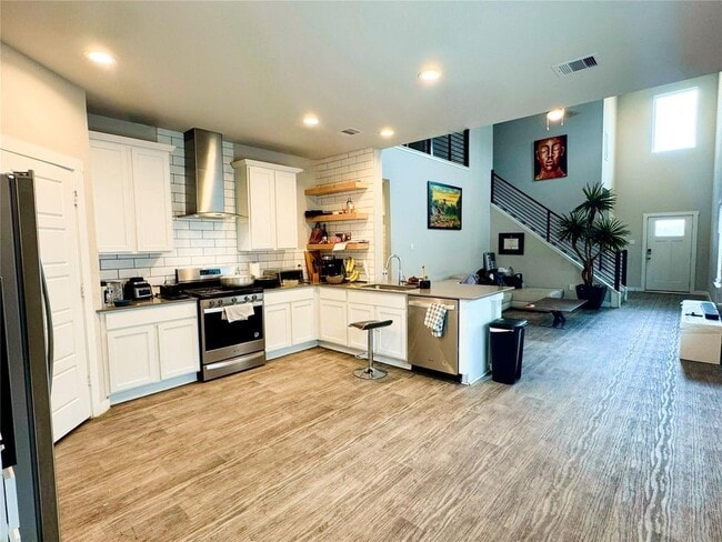 Building Photo - 12711 Basinghall Ln