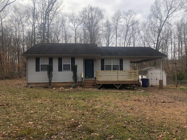 Primary Photo - Two bedroom, 2 bath house in Mebane