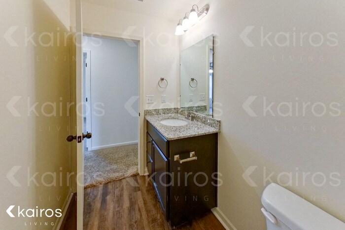 Building Photo - 202 Fieldstone Cir