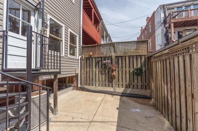 Building Photo - 1683 35th St NW