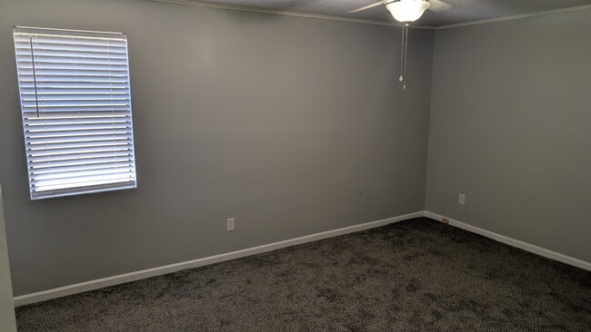 Building Photo - 335 Timberidge Dr