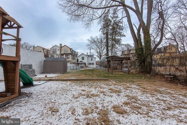 Building Photo - 7309 Sycamore Ave