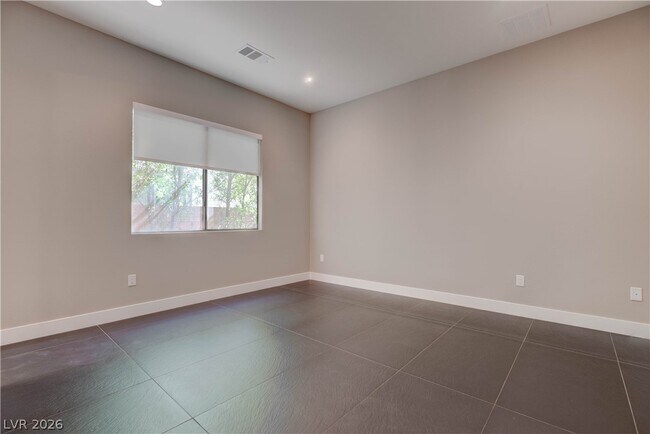 Building Photo - 86 Pristine Glen St
