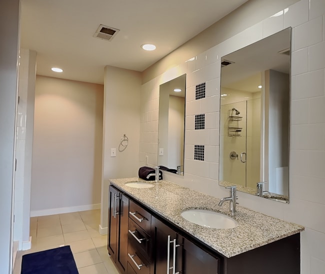 Building Photo - Attractive Arthouse Condo — READY NOW!