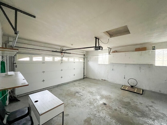 Building Photo - 4716 Thatcher Ave