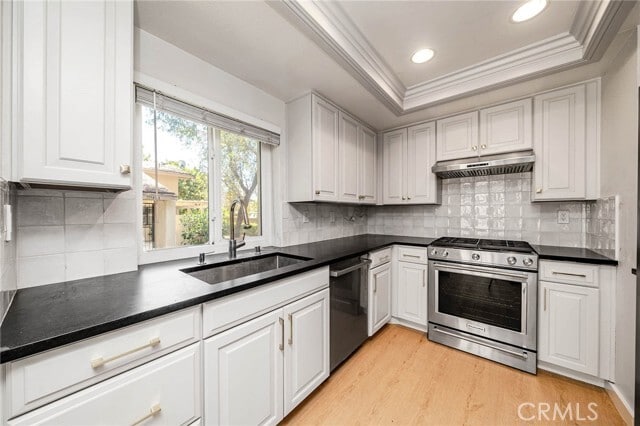 Building Photo - 15951 Alta Vista Dr
