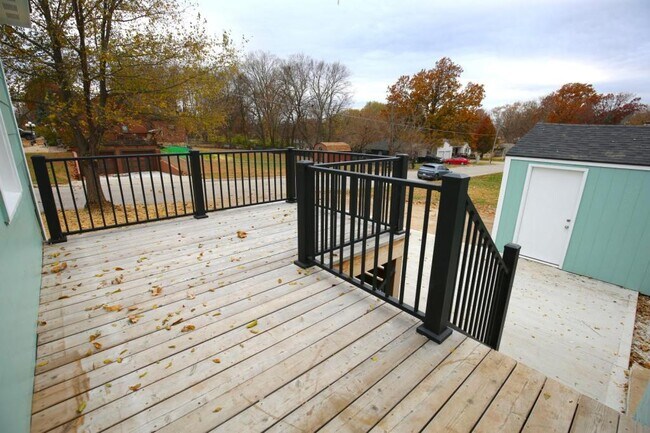 Building Photo - 126 S Kimball St