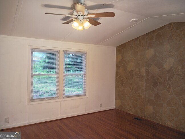 Building Photo - 3031 Hwy 29