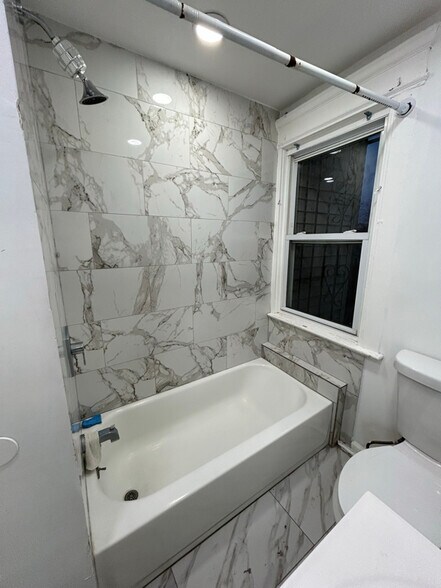 Building Photo - 94 Eaton Pl