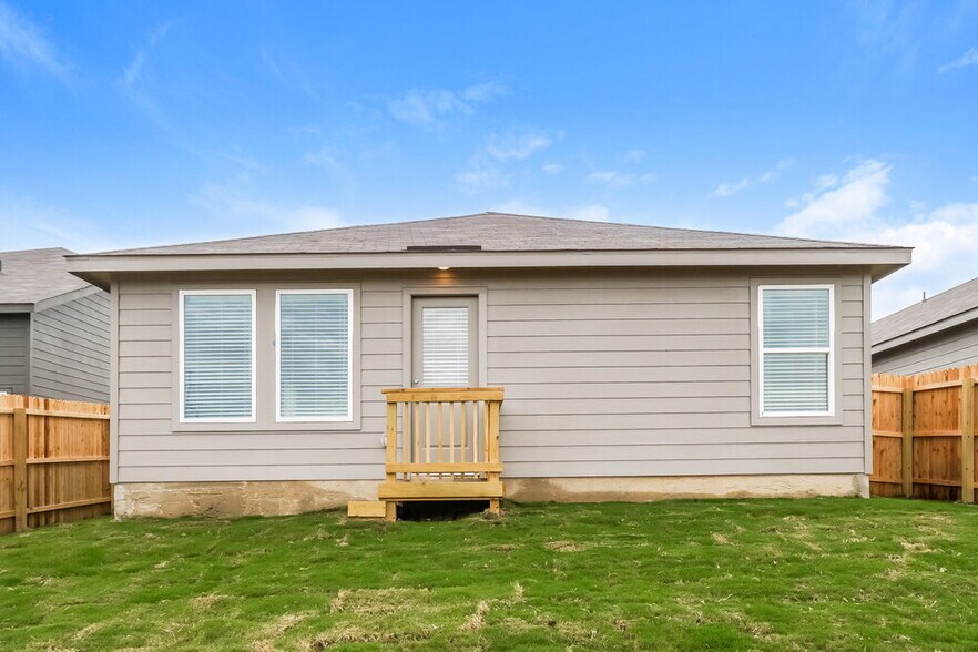 Building Photo - 540 Roquefort St