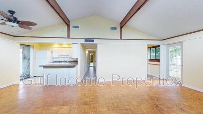 Building Photo - 3202 21st Ave W