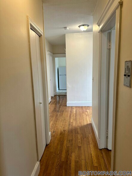 Building Photo - 1148 Commonwealth Ave