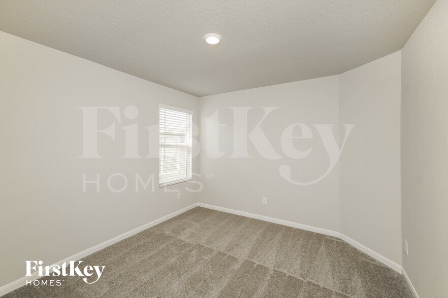 Building Photo - 6707 Hatchery Way