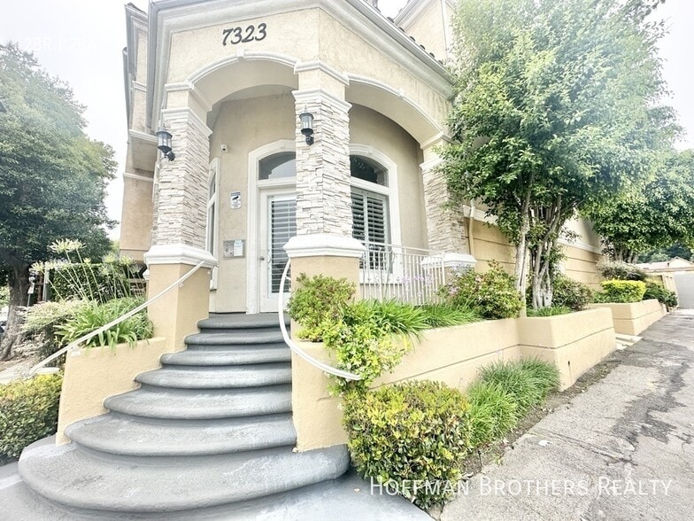 Building Photo - 7323 Winnetka Ave