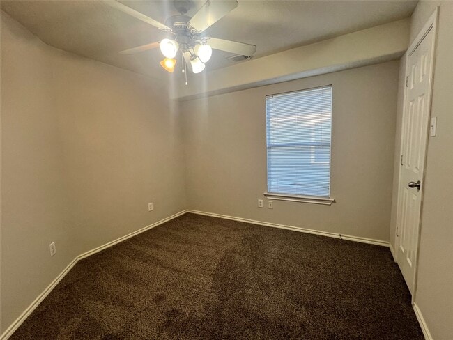 Building Photo - 8904 Elm Drake Ln