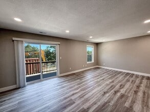 Building Photo - 45 Crystal Springs Rd