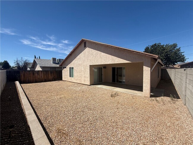 Building Photo - 3674 N Willow Rd