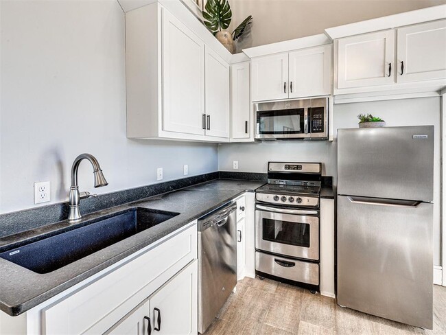 Building Photo - 91 Ridgeline Rd