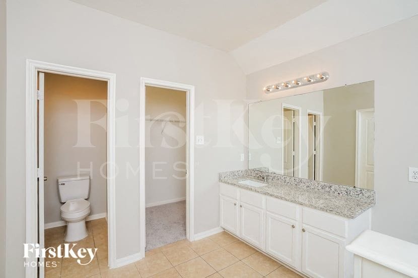 Building Photo - 3310 Rainport Cir