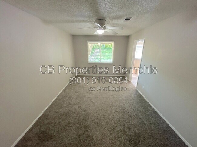 Building Photo - 2219 Goldbrier Ln