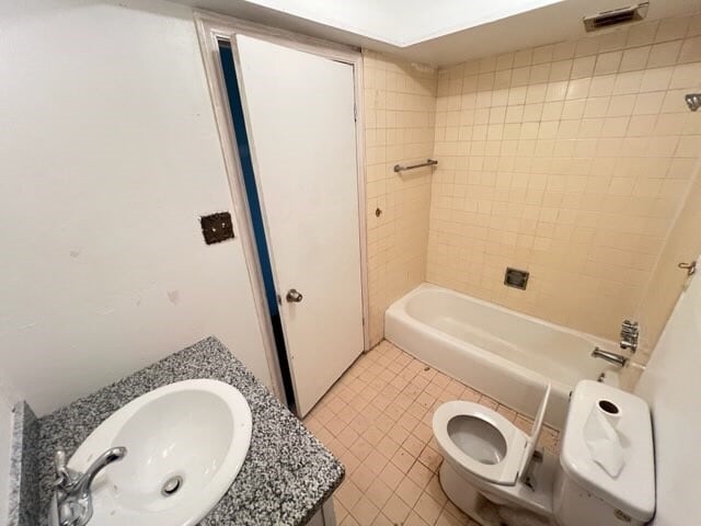 Building Photo - 6723 Ridgeway Dr