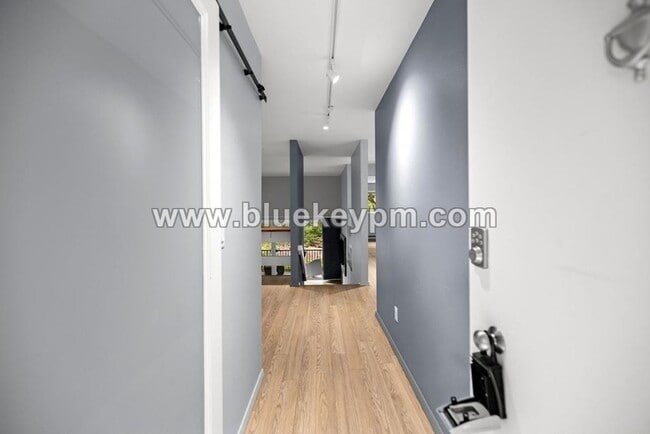 Building Photo - 2 Bed, 1 Bath Condo at Franciscan Condomin...