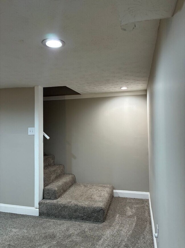 Building Photo - 964 Timberwood Dr