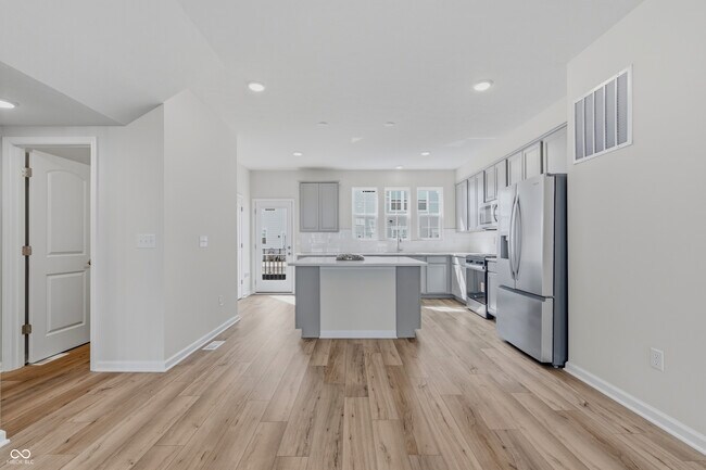 Building Photo - 14549 Elsmere Ln