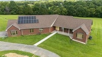 Building Photo - 1221 Hawthorne Ln